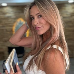 Luana Piovani aproveitou uma passagem pelo Brasil para reencontrar os filhos que estavam passando uma temporada com o pai