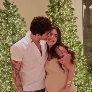 Última publicação de Luan Santana e Jade Magalhães nas redes sociais foi no Natal