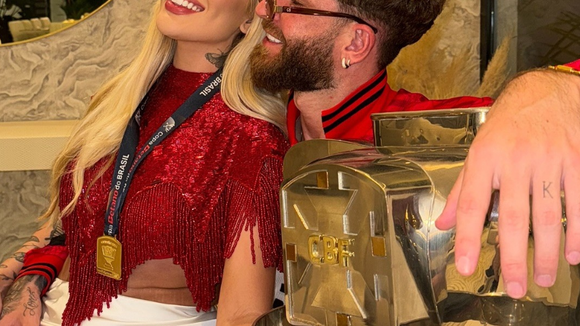 Veio aí! Léo Pereira e Karoline Lima anunciam noivado após dois términos e meses de rumores; web vai ao delírio: 'Felicidades'