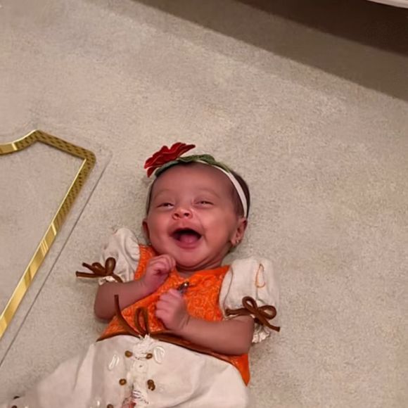 Filha de Zezé Di Camargo e Graciele Lacerda se vestiu de Moana em primeiro mesversário