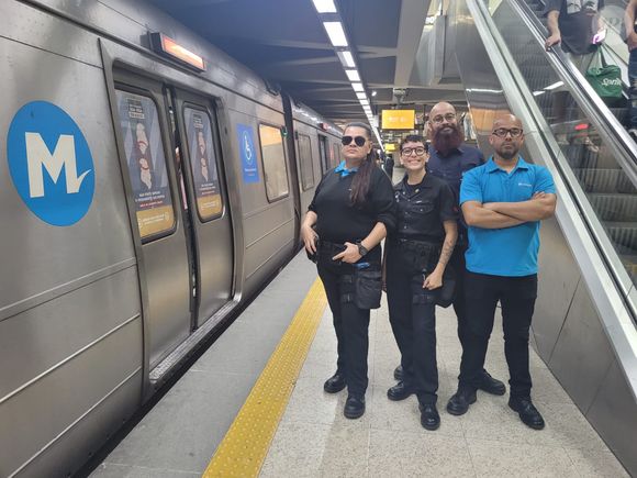 Da esquerda para direita na imagem: Grace Marques, Sabrina Amorin, Damasco e Lincoln