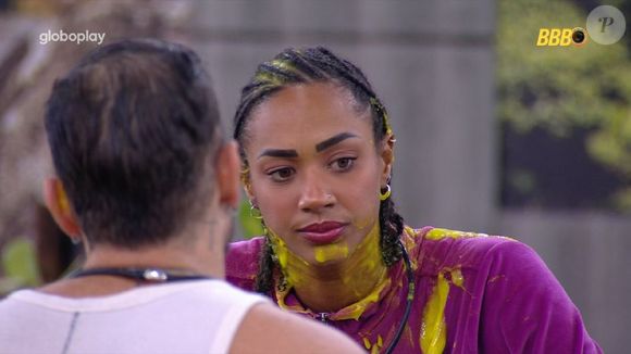 Aline se irritou logo depois de ser eliminada da Prova do Líder por Vitória Strada no 'BBB 25'