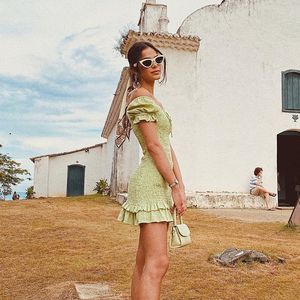 Bruna Marquezine inspirou com vestido de lastex e frufru em fotos fashionistas após réveillon 2020