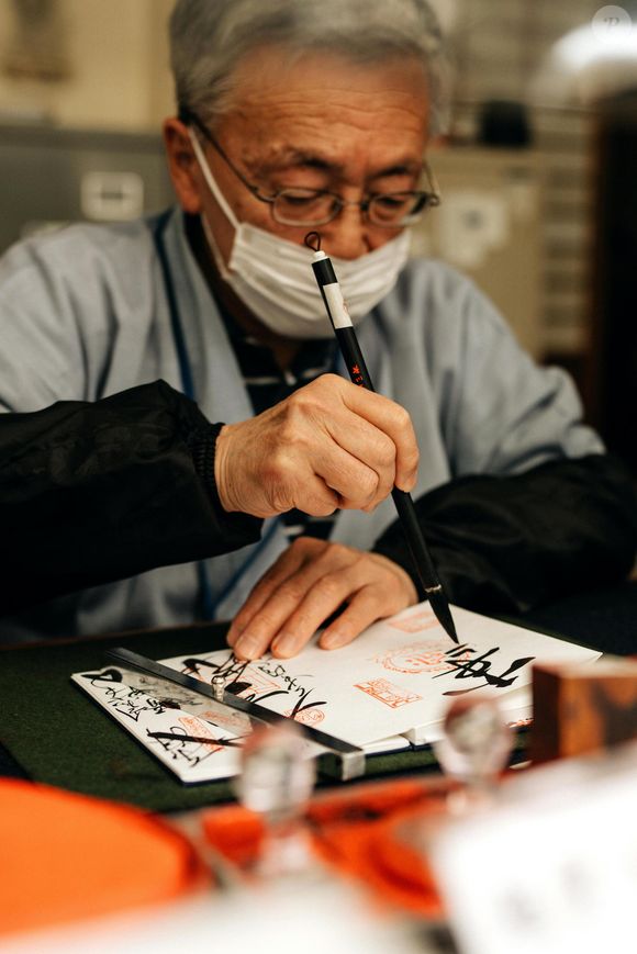 Reizo é um cardiologista aposentado de 95 anos que vive em Osaka, no Japão, de forma plena e feliz