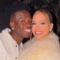 Gente... Aniversário de Virgínia, namorada de Vini Jr., vira manchete em famoso jornal espanhol por gafe em corretor: 'Um pedaço de m...'; entenda!