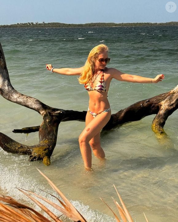 Angélica, com 51 anos, chama atenção por seu corpo super definido nas redes sociais