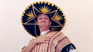 Coma induzido: humorista do 'Programa do Ratinho', do SBT, Marquito, 65 anos, é internado após acidente de moto. Detalhes