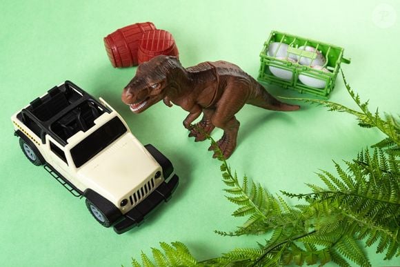 Para as famílias, isso sugere um caminho: acolher perguntas e oferecer oportunidades de exploração. Um livro compartilhado ou uma conversa durante a brincadeira pode abrir novas descobertas