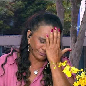 Solange Couto caiu no choro ao revisitar suas declarações e aproveitou para pedir desculpas ao público