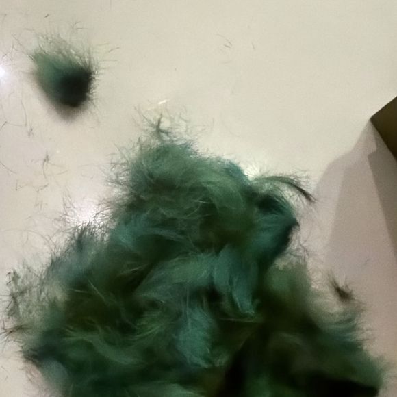 Zé Felipe deu adeus aos cabelos e raspou a cabeça