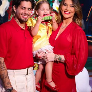 Cor vermelha em look é ideal para quem é do signo de Áries, como Virgínia, no Réveillo 2025