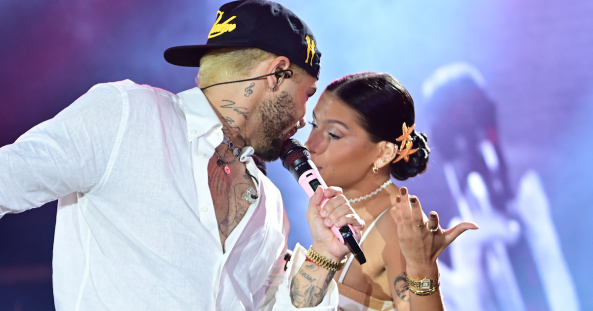 Teve beijo': Ana Castela e Zé Felipe reataram romance e viveram momento  íntimo em navio da Boiadeira, afirma jornalista - Purepeople