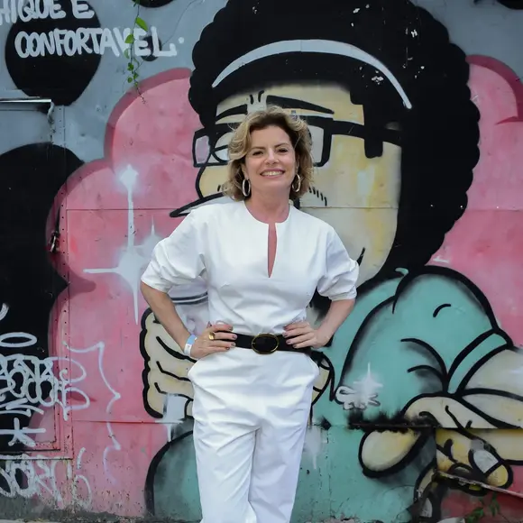 Débora Bloch foi uma das convidadas da roda de samba em comemoração ao aniversário de Humberto Carrão neste domingo (31)