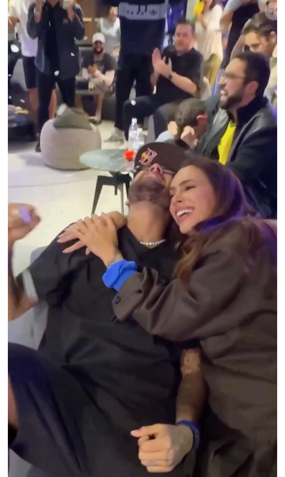 Apesar da felicidade, Neymar foi criticado por internautas devido à sua atitude com Bruna Biancardi no vídeo