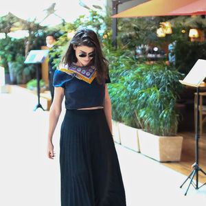Alinne Moraes admitiu que a mãe também passou por relacionamentos tóxicos: 'Foi difícil de ela sair, porque a vítima fica doente, não tem forças. Era criança e não consegui ajudá-la'