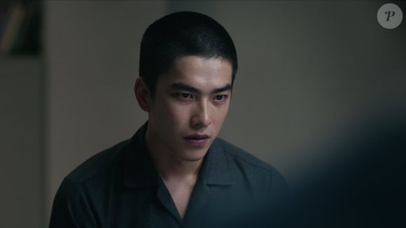 'Se Não Tivesse Visto o Sol': um jovem que confessa ser serial killer relembra traumas de infância e decepções amorosas enquanto aguarda a pena de morte