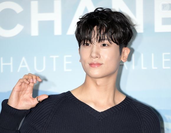 O ator Park Hyung-sik recebeu 8 bilhões de wons (R$ 33,2 milhões) para participar do dorama 'Doctor Slump', lançado no ano passado; foram 500 milhões por episódio
