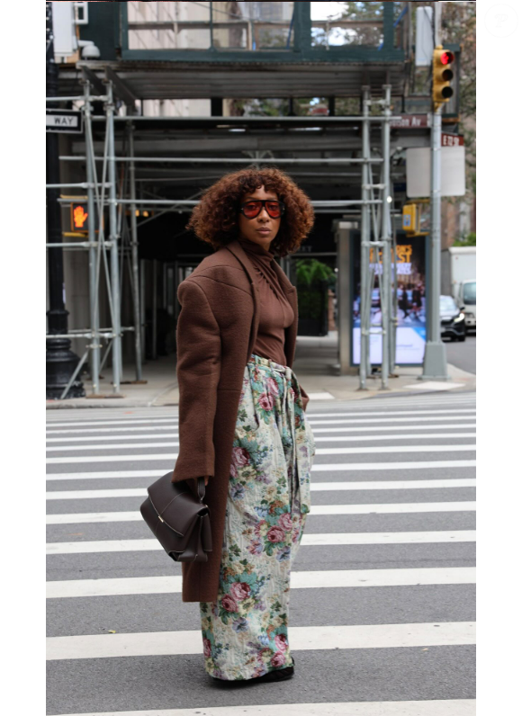 A moda volta ao armário da família e transforma peças clássicas das avós em tendência atual, provando que conforto e memória afetiva também ditam estilo