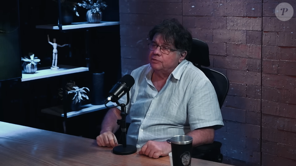 Ao comentar a atuação de Luciano Huck na televisão, Marcelo Madureira declarou: “Ele não tem carisma, ele não tem jogo de cintura, ele não tem nada”. A fala foi feita durante uma entrevista ao podcast Resenha com TF, em julho de 2024, quando o humorista também questionou a capacidade do apresentador de se destacar entre grandes nomes da comunicação brasileira
