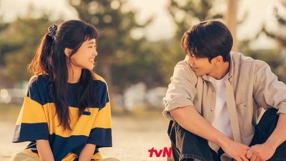 Estrela do k-drama 'Vinte e Cinco, Vinte e Um', Kim Tae-Ri tem idade bem diferente da maioria de suas personagens