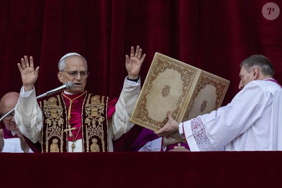 Papa Leão XIV conversou com o irmão pouco antes de o conclave começar