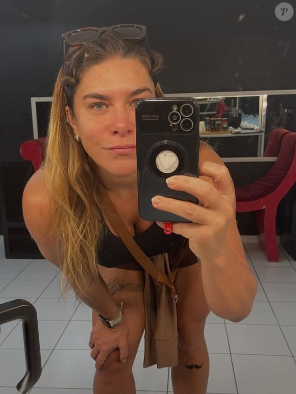 Muitas mulheres demoram a perceber que estão na perimenopausa porque os sintomas aparecem de forma gradual e costumam ser atribuídos ao cansaço da rotina ou ao envelhecimento natural