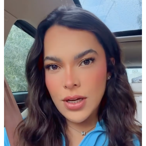 "Eu tenho cérebro, tenho senso crítico e opinião própria, e não precisa ser um gênio para perceber que a gente precisa de mudança na Presidência do Brasil", disparou Emilly Araújo