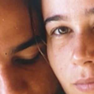 Durante o programa de Faustão, Sandra Delgado contou que o reencontro com Wagner Moura aconteceu na quinta-feira de Carnaval de 2001, no final da avenida