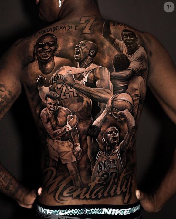 'Black Lives Matter', 'Quem é de é, nunca deixa de é' e 'Mentality' estão entre as frases tatuadas por Vini Jr., em trabalho assinado pelo espanhol Joaquin Ganga, artista de LeBron James