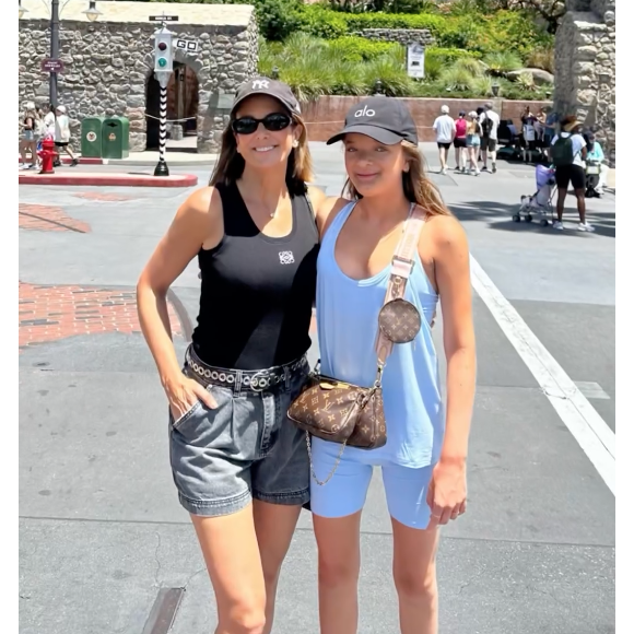 Outro fato que chamou atenção foi a bolsa de Rafa Justus da marca Louis Vuitton, já mostrada em outras ocasiões em suas redes sociais