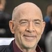 J. K. Simmons, 71 anos: 'A sociedade não valoriza os idosos como deveria; quando eu era criança, o lema da vida era ‘respeite os mais velhos’ e isso se perdeu'