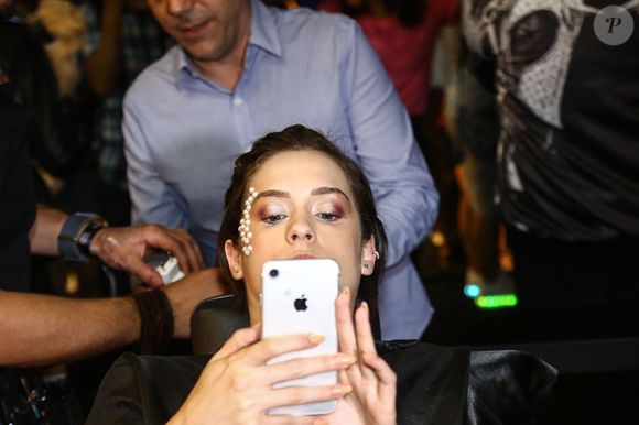 Foi justamente essa observação que levou o especialista em mindfulness Lachlan Brown a publicar um artigo no site Hack Spirit apontando tópicos de conversa que, segundo ele, funcionam como sinais claros de baixa inteligência emocional.