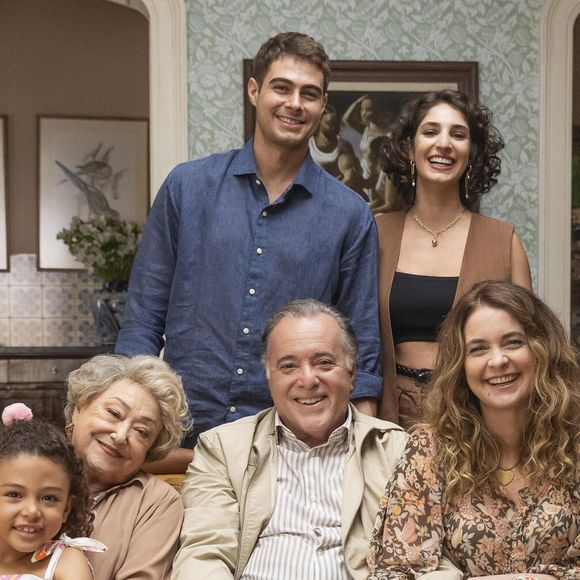 Davi (Rafa Vitti), Ayla(Bel Lima), Samuel (Juan Paiva), Rosa (Suely Franco), Sofia (Elis Cabral), Abel (Tony Ramos), Filipa (Claudia Abreu) e Leo (Clara Moneke).