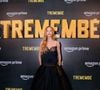 De ruivo e look ousado, Marina Ruy Barbosa marcou presença no lançamento da série Tremembé