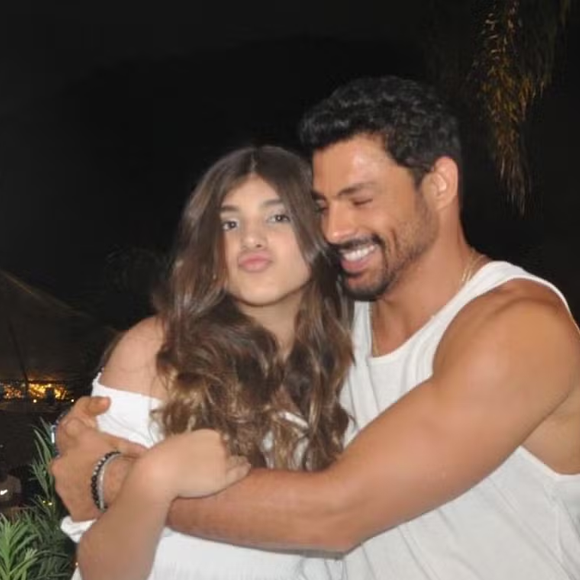 Sofia com o pai, Cauã Reymond