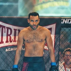 A série brasileira ‘Fúria’ acompanha um homem sem memória que é acolhido por um treinador de MMA e começa a descobrir segredos sobre seu passado