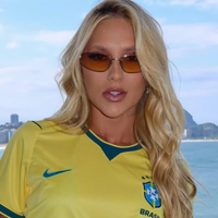 Além de xingamento, Virgínia levou 'bolinha e aviãozinho de papel' no gol de Vini Jr.; entenda!