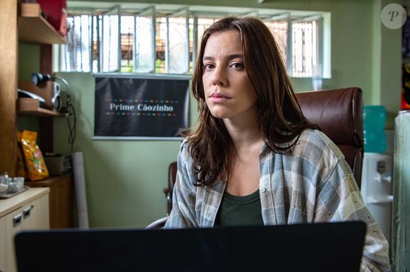 Alice Wegmann revelou que a personagem Carolina, na série ‘Justiça 2’, a ajudou a lidar com trauma