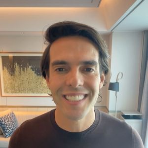 Kaká é definido como dono de uma ‘imagem carismática e cativante’ por O Boticário