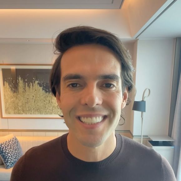 Kaká é definido como dono de uma ‘imagem carismática e cativante’ por O Boticário