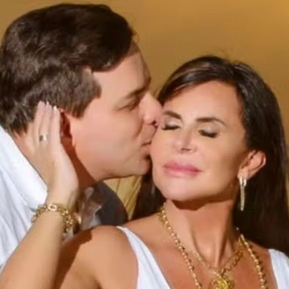 Gretchen casou com Esdras de Souza em 2020; este foi o seu 18º matrimônio.