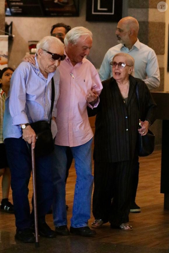 Corpo de Gracindo Jr. foi velado por Othon Bastos