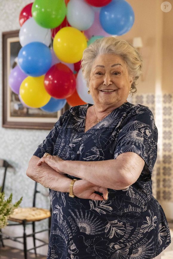 Rosa (Suely Franco) em 'Dona de Mim' ficará sob o comando de Jaques (Marcello Novaes), que consegue sua curatela