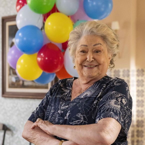 Rosa (Suely Franco) em 'Dona de Mim' ficará sob o comando de Jaques (Marcello Novaes), que consegue sua curatela