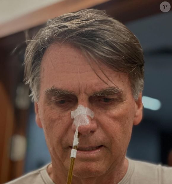 Intimado no hospital, Bolsonaro grita, critica Moraes e assina notificação da ação penal sobre tentativa de golpe