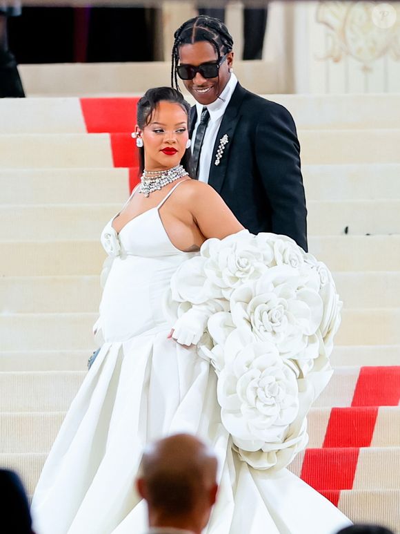 Rihanna é mãe pela terceira vez