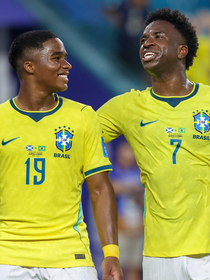 Brasil vai ganhar a Copa do Mundo 2026? Detalhe surpreendente em foto de Endrick e Vini Jr. faz web criar teoria do hexa: 'Só não vê quem não quer'
