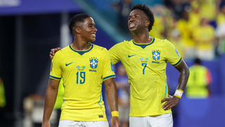 Brasil vai ganhar a Copa do Mundo 2026? Detalhe surpreendente em foto de Endrick e Vini Jr. faz web criar teoria do hexa: 'Só não vê quem não quer'