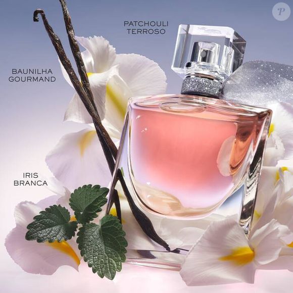 La Vie Est Belle tem notas de topo de pêra, cassis e groselha preta, e notas de fundo de patchouli, fava tonka, baunilha e pralinê