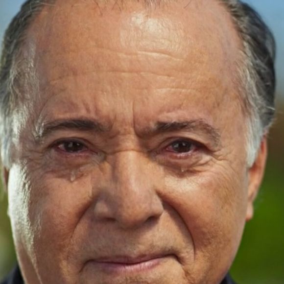 Abel (Tony Ramos) apareceu após corpo velado em 'Dona de Mim'